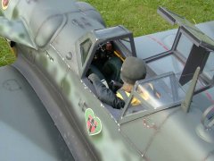 Robert_Me109_Cockpit.jpg